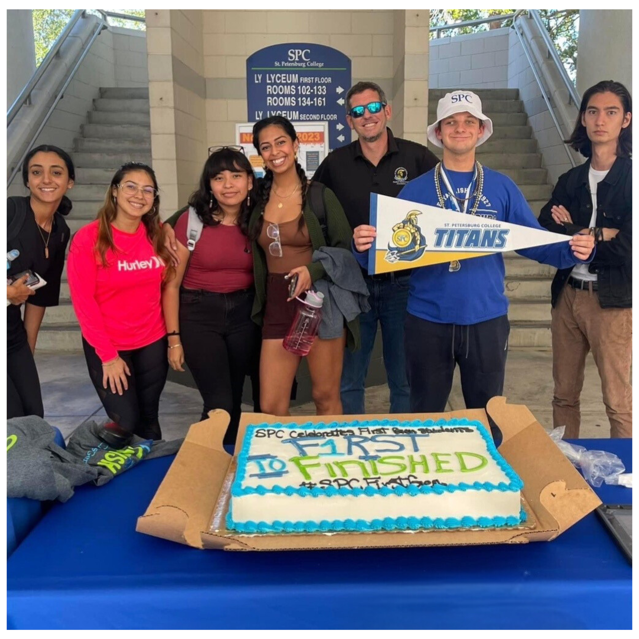 St. Petersburg College First-gen Cake