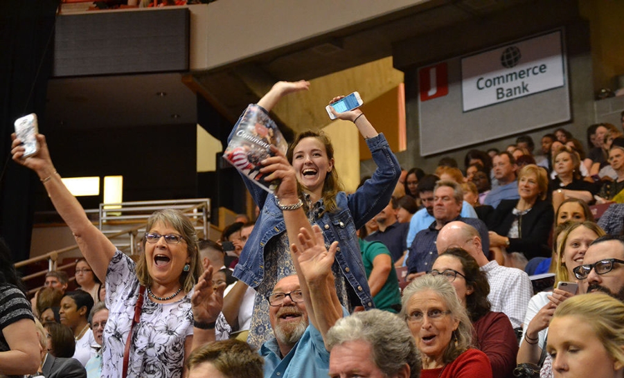 Crowd Cheer