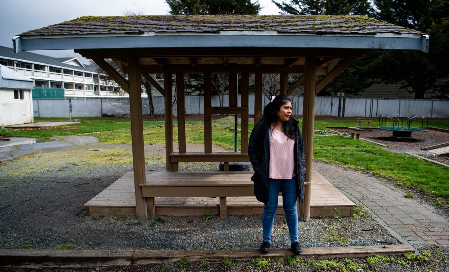 Guillermina_Student Outside