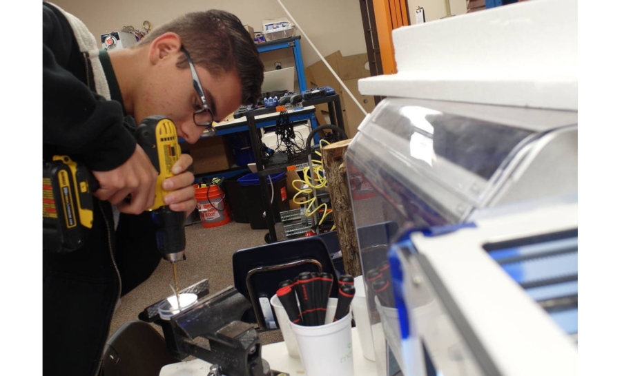 How Silicon Valley schools are trying to boost lower-income students into high-tech jobs