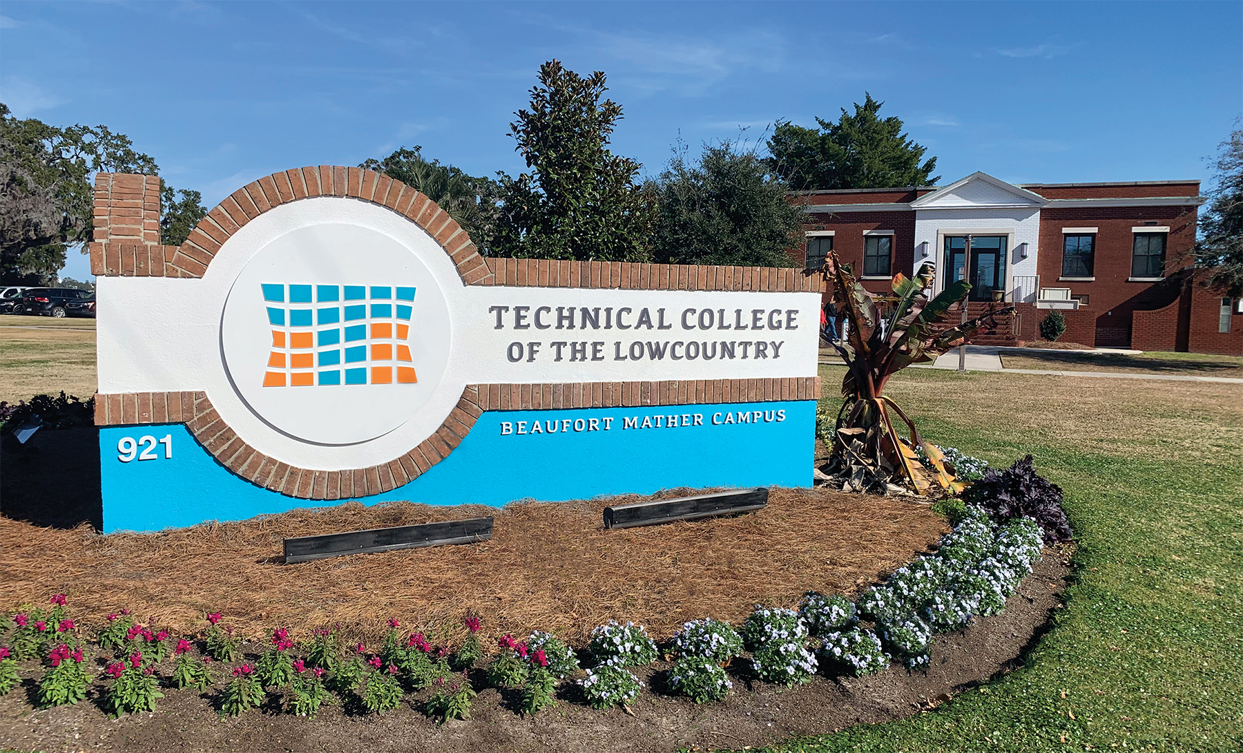 students working on the computer